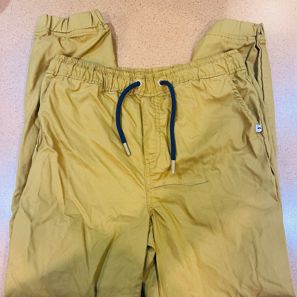 Tommy Bahama Boys size 10/12 Khaki joggers